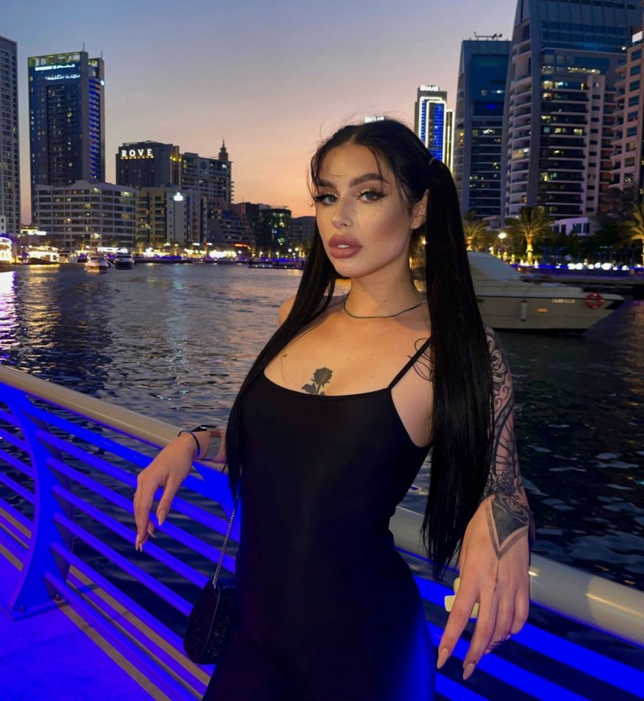 Эскорт на станции метро Москвы