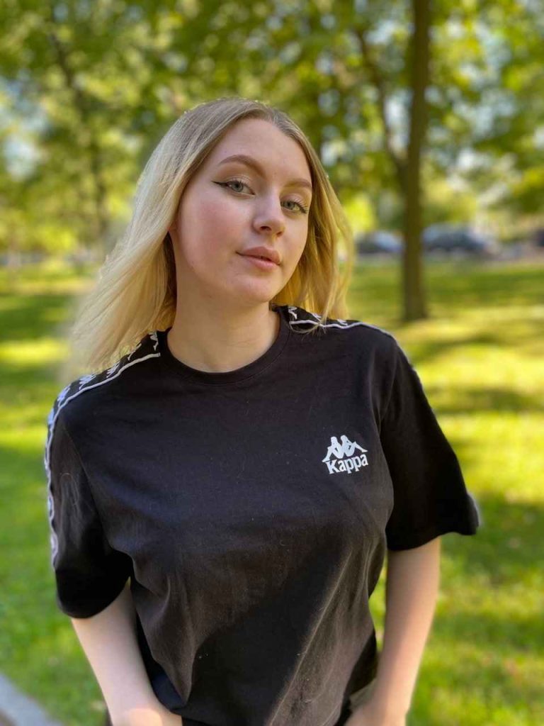 Модель Алиса в Москве