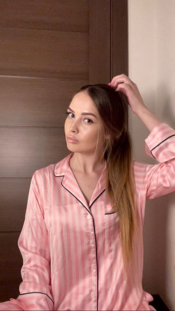 Эскортница Юля